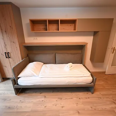 Penthouse 82 By Four Seasons Apartments カプルーン