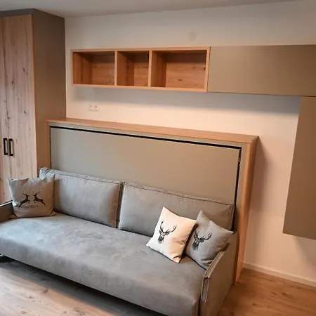 Penthouse 82 By Four Seasons Apartments アパート